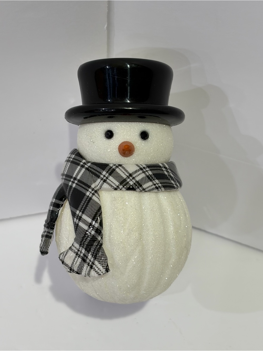 2022 Bath & Body Works Knit Snowman Wallflower w Scent Control
